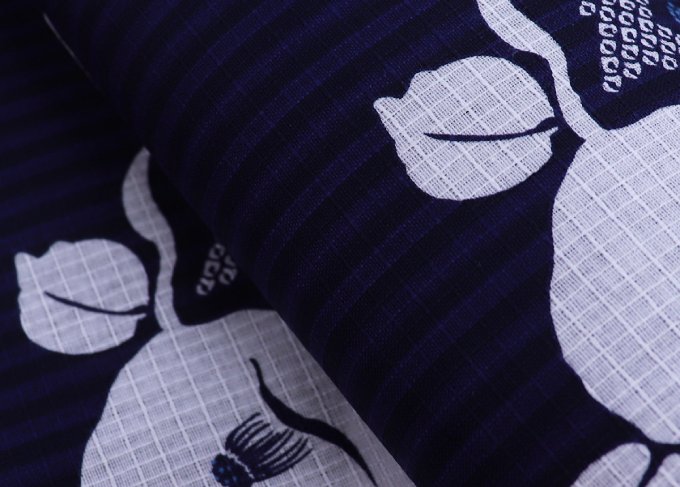 女の子　ジュニア浴衣　サイズ130　綿100％◇【新品】涼しげな変わり織　椿・縞　紺系