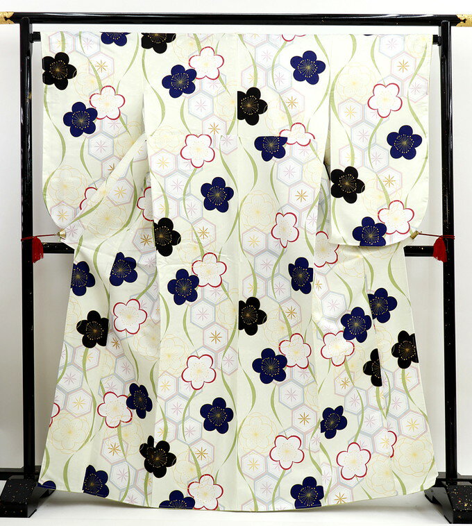 乐天商城 - ◇二尺袖　【新古品】薄黄緑色地　梅・亀甲　ポリエステル【フリーサイズ相当】◆袴に合わせて♪