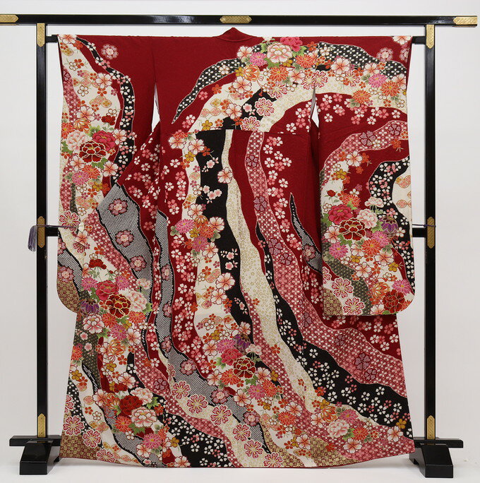 乐天商城 - ◇振袖【中古】濃いめ赤色地・銀通し【状態ランクB】新古典調・豪華絢爛