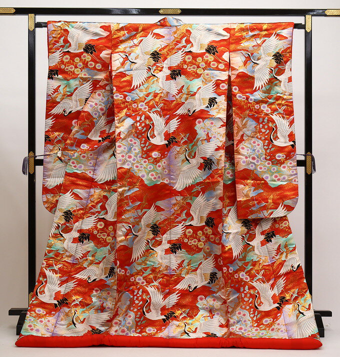乐天商城 - 色打掛　正絹【中古】赤・水色系　飛翔鶴　落款入り◇【状態ランクB】◆