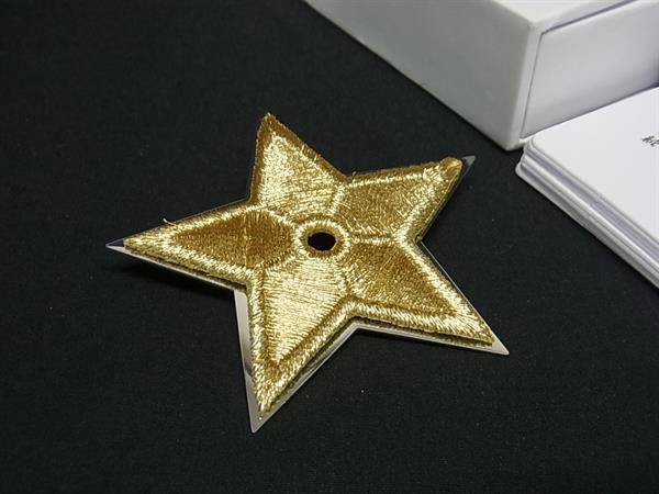 楽天市場】ピンバッチ(ブランドディオール)(レディース 楽天市場】ピンバッチ(ブランドディオール)(レディース
