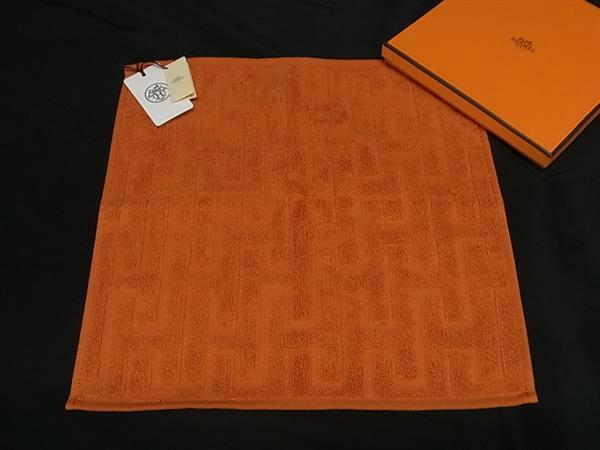 ■新品■未使用■ HERMES エルメス ステアーズ コットン100% カレ ハンドタオル レディース メンズ オレンジ系 FD2850