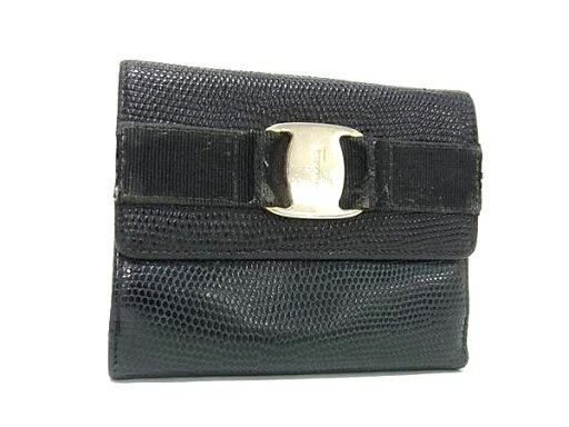 Salvatore Ferragamo フェラガモ ヴァラ リザード型押しレザー 二つ折り 財布 ウォレット レディース ブラック系 DH5877 Salvatore Ferragamo フェラガモ ヴァラ リザード型押しレザー 二つ折り 財布 ウォレット レディース ブラック系 DH5877