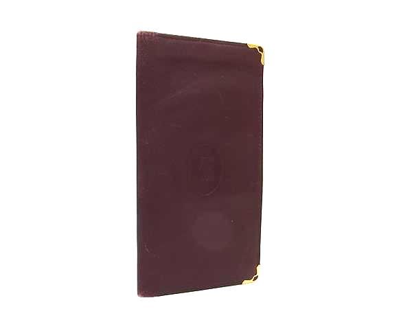 商品情報 ブランド名 Cartier カルティエ 状態ランク Bランク ライン カラーボルドー系 素材 レザー サイズ(cm) W 約9.1cm　H 約17.7cm　D 約1cm サイズ(inch) W 約3.58inch　H 約6.97inch　D 約0.39inch ポケット中 ポケット×3　札入れ×1　カード入れ×4 付属品画像内にあるものが全てになります シリアル及び刻印 状態使用感　擦れ　金具小傷　金具くすみ素材剥げ・破れ　型崩れ □□□　状態ランクについて　□□□ 【N】　新品 【S】　未使用品（展示品など） 【A】　傷汚れが少なく状態の良い商品 【B】　程よい使用感や多少の傷、汚れはあるが程度良好の商品 【C】　使用感の他、目立つ傷や汚れが見れる商品 【D】　かなり大きな痛みがある難あり商品 ※記載させていただきました状態説明・ランクは、あくまで弊社基準にて判断したものとなります。 その為、個人差による主観の差が生じる場合も御座いますので、あらかじめご了承頂いた上で、ご検討下さいませ。 pleasure（株式会社peace）が販売しています。 出品中の商品につきましては全て正規品(本物）でございます。 （古物許可証第305521507463東京都公安委員会）