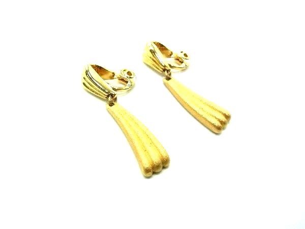 ■美品■ MONET モネ クリップ式 イヤリング アクセサリー レディース ゴールド系 DH2222