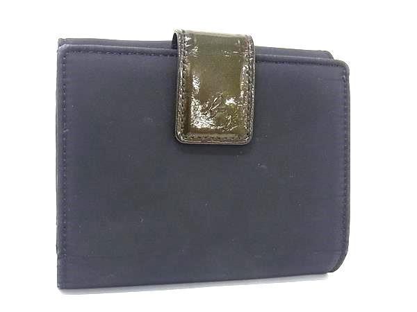 商品情報 ブランド名 agnes b. アニエスベー 状態ランク Bランク ライン カラーブラック系 素材 ナイロン×パテントレザー サイズ W 約11.5cm　H 約9.5cm　D 約2cm ポケット中 ポケット×3　札入れ×2　小銭入れ...