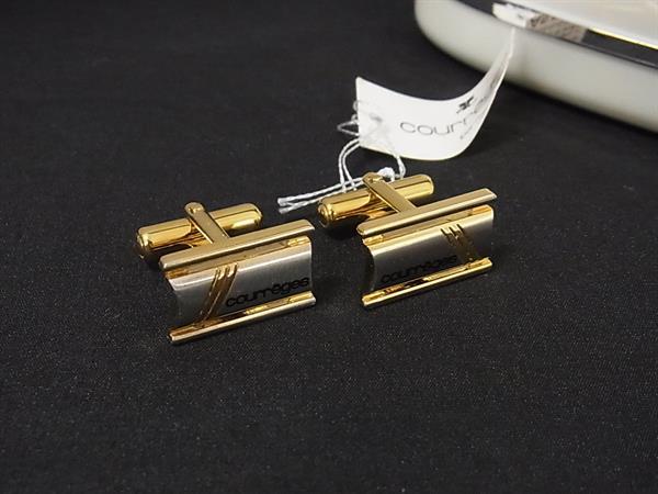 商品情報 ブランド名 courreges クレージュ 状態ランク Aランク(美品) ライン カラーシルバー系×ゴールド系 素材 サイズ(cm) W 約1.8cm　H 約1.1cm サイズ(inch) ポケット 付属品画像内にあるものが全てになります シリアル及び刻印 状態使用感小　擦れ小　小傷付属ケース色変わり等 □□□　状態ランクについて　□□□ 【N】　新品 【S】　未使用品（展示品など） 【A】　傷汚れが少なく状態の良い商品 【B】　程よい使用感や多少の傷、汚れはあるが程度良好の商品 【C】　使用感の他、目立つ傷や汚れが見れる商品 【D】　かなり大きな痛みがある難あり商品 ※記載させていただきました状態説明・ランクは、あくまで弊社基準にて判断したものとなります。 その為、個人差による主観の差が生じる場合も御座いますので、あらかじめご了承頂いた上で、ご検討下さいませ。 pleasure（株式会社peace）が販売しています。 出品中の商品につきましては全て正規品(本物）でございます。 （古物許可証第305521507463東京都公安委員会）