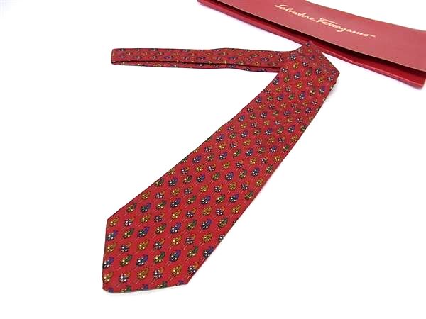 ■極美品■ Salvatore Ferragamo フェラガモ シルク100% アニマル柄 総柄 ネクタイ ビジネス 紳士 メンズ レッド系 DM2578