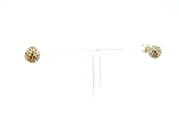 商品情報 ブランド名 SWAROVSKI スワロフスキー 状態ランク Bランク ライン カラーピンク系 素材 サイズ(cm) W 約0.9cm　H 約0.9cm サイズ(inch) W 約0.35inch　H 約0.35inch ポケット 付属品画像内にあるものが全てになります シリアル及び刻印 状態使用感　擦れ　小傷 □□□　状態ランクについて　□□□ 【N】　新品 【S】　未使用品（展示品など） 【A】　傷汚れが少なく状態の良い商品 【B】　程よい使用感や多少の傷、汚れはあるが程度良好の商品 【C】　使用感の他、目立つ傷や汚れが見れる商品 【D】　かなり大きな痛みがある難あり商品 ※記載させていただきました状態説明・ランクは、あくまで弊社基準にて判断したものとなります。 その為、個人差による主観の差が生じる場合も御座いますので、あらかじめご了承頂いた上で、ご検討下さいませ。 pleasure（株式会社peace）が販売しています。 出品中の商品につきましては全て正規品(本物）でございます。 （古物許可証第305521507463東京都公安委員会）