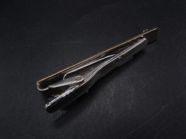 pleasure-Store 楽天市場店の■美品■ YVESSAINTLAURENT イヴサンローラン タイピン タイクリップ 紳士 ビジネス メンズ シルバー系 DY0139｜アングル2
