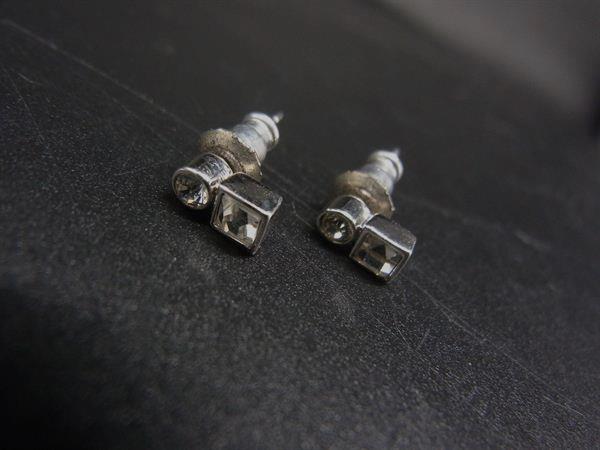 SWAROVSKI スワロフスキー ラインストーン ピアス アクセサリー レディース シルバー系 DM0890