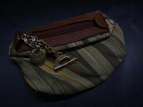 Salvatore Ferragamo フェラガモ ナイロン×レザー キーケース 鍵入れ コインケース グリーン系×ブラウン系 DM0796