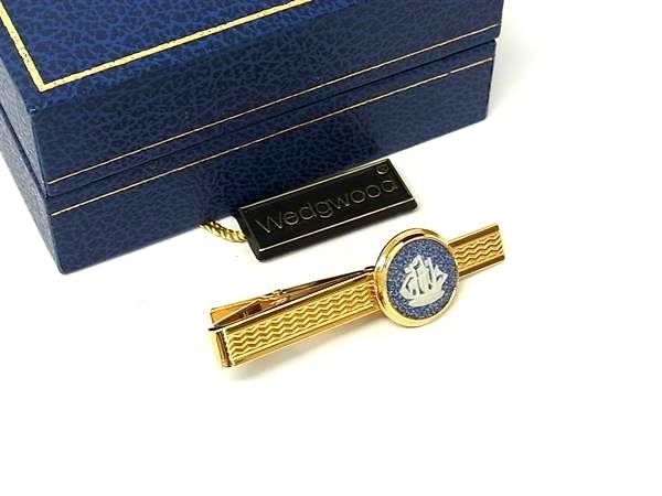 ■美品■ WEDGWOOD ウェッジウッド ネクタイピン タイクリップ アクセサリー ビジネス 紳士 メンズ ゴールド系 DJ7243