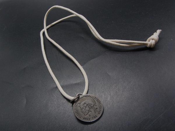 ■美品■ DIESEL ディーゼル ONLY THE BRAVE ネックレス ペンダント アクセサリー メンズ シルバー系×ホワイト系 DJ1863