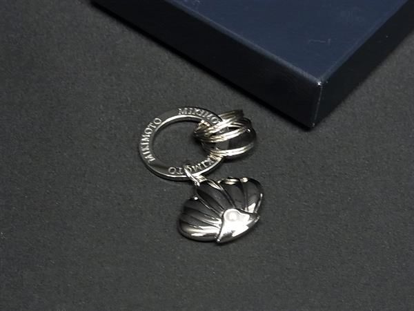 乐天商城 - ■新品同様■ MIKIMOTO ミキモト 本真珠 アコヤ真珠 パール約4mm 貝殻モチーフ キーホルダー チャーム シルバー系 DJ8725
