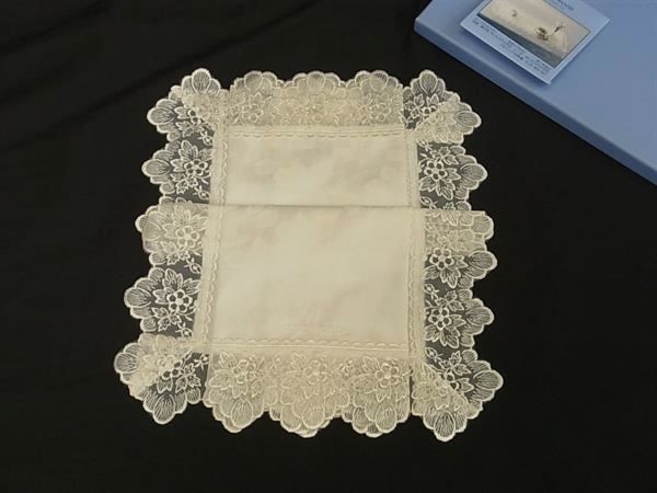 ■極美品■ WEDGWOOD ウェッジウッド コットン×ポリエステル テーブルセンター テーブルクロス テーブルウェア アイボリー系 DN9879
