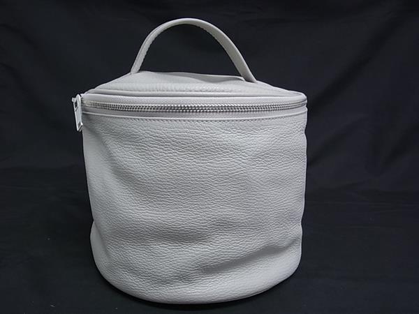 乐天商城 - ■極美品■ MM6 Maison Margiela メゾン マルジェラ レザー バニティバッグ バニティポーチ メイクポーチ グレー系 BP2423