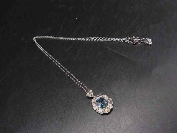 Boulder - ■美品■ SWAROVSKI スワロフスキー クリスタル ネックレス ペンダント アクセサリー レディース シルバー系×ブルー系 DM4939