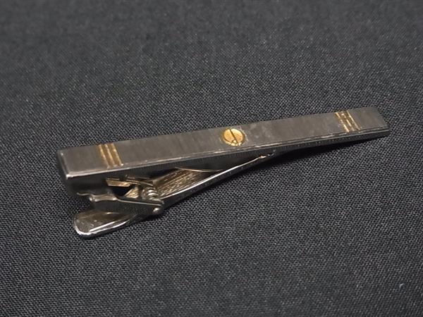 ■美品■ dunhill ダンヒル タイクリップ ネクタイピン アクセサリー ビジネス 紳士 メンズ シルバー系×ゴールド系 DM5116
