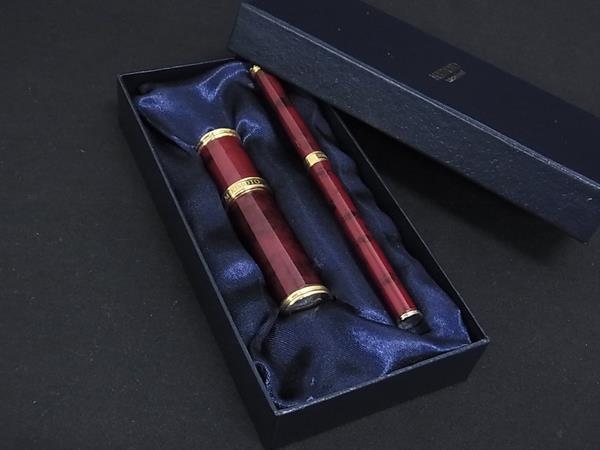 Other - ■極美品■ MIKIMOTO ミキモト 本真珠 アコヤ真珠 パール 約4mm アトマイザー メイクブラシ 2点セット レッド系×ゴールド系 DM7424