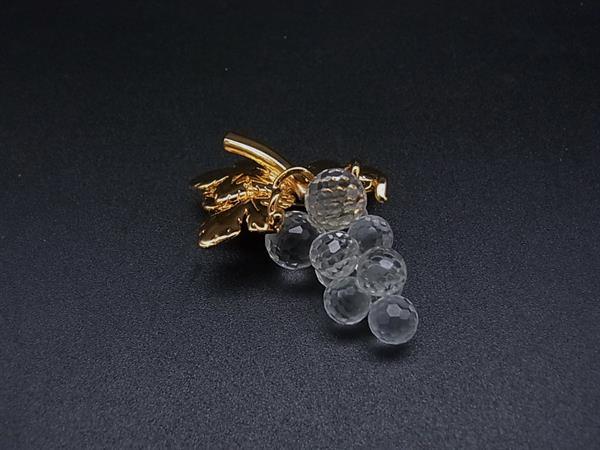 SWAROVSKI スワロフスキー グレープ ぶどう 葡萄 ピンバッジ ピンブローチ アクセサリー ゴールド系×クリア DM4605
