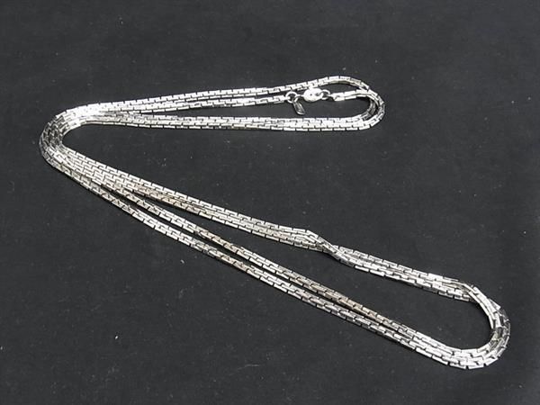 ■美品■ MONET モネ ロング ネックレス ペンダント アクセサリー レディース シルバー系 DK0395