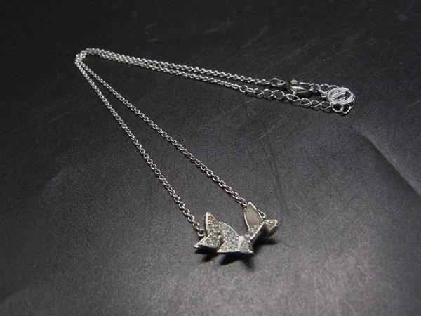 Rhodolite - SWAROVSKI スワロフスキー クリスタル 蝶 ネックレス ペンダント アクセサリー レディース シルバー系×ライトブルー系 DM6518