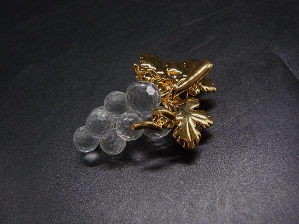 SWAROVSKI スワロフスキー グレープモチーフ 葡萄 ピンブローチ ピンバッジ アクセサリー レディース ゴールド系×クリア DM6662