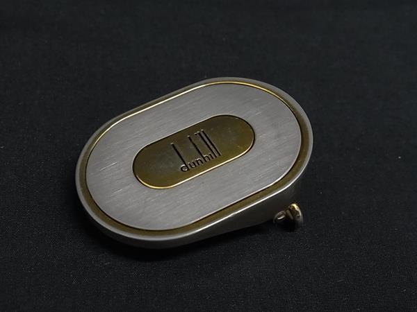 商品情報 ブランド名 dunhill ダンヒル 状態ランク Bランク ライン カラーシルバー系×ゴールド系 素材 サイズ(cm) W 約4.7cm　H 約3.3cm サイズ(inch) W 約1.85inch　H 約1.30inch ポケット 付属品画像内にあるものが全てになります シリアル及び刻印 状態使用感　擦れ小　小傷　くすみメッキ剥げ小　打ち傷 □□□　状態ランクについて　□□□ 【N】　新品 【S】　未使用品（展示品など） 【A】　傷汚れが少なく状態の良い商品 【B】　程よい使用感や多少の傷、汚れはあるが程度良好の商品 【C】　使用感の他、目立つ傷や汚れが見れる商品 【D】　かなり大きな痛みがある難あり商品 ※記載させていただきました状態説明・ランクは、あくまで弊社基準にて判断したものとなります。 その為、個人差による主観の差が生じる場合も御座いますので、あらかじめご了承頂いた上で、ご検討下さいませ。 pleasure（株式会社peace）が販売しています。 出品中の商品につきましては全て正規品(本物）でございます。 （古物許可証第305521507463東京都公安委員会）