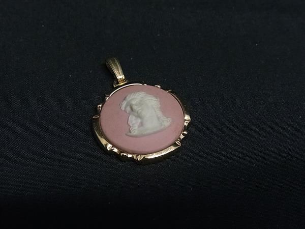 WEDGWOOD ウェッジウッド ジャスパー カメオ ネックレストップ ペンダントトップ チャーム アクセサリー レディース ピンク系 DM7653