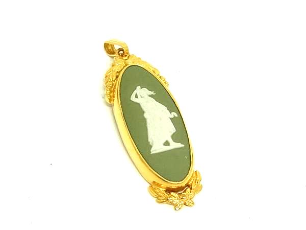 ■美品■ WEDGWOOD ウェッジウッド ジャスパー カメオ ネックレストップ ペンダントトップ チャーム ゴールド系×グリーン系 DM7658