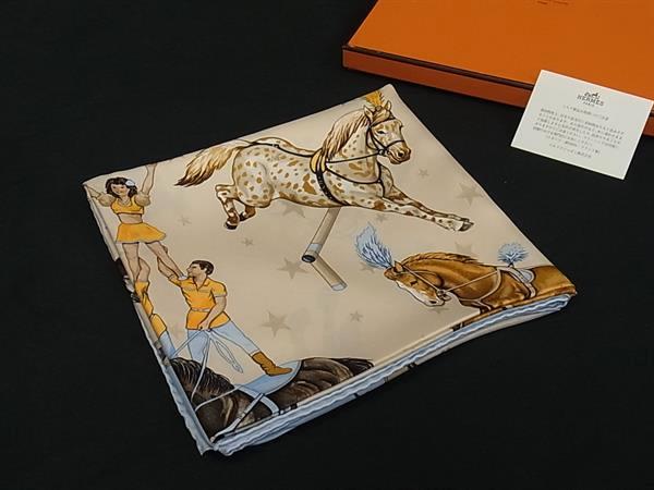 乐天商城 - ■新品■未使用■ HERMES エルメス EN PISTE【オン・ステージ】カレ90 シルク100% スカーフ ストール ショール ライトブルー系 FT9035