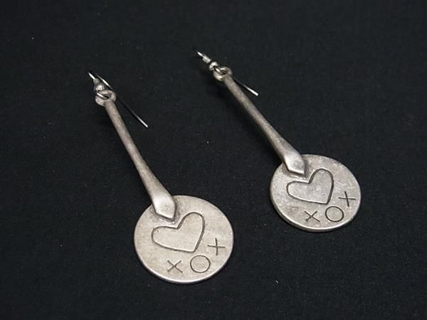 樂天商城 - GUESS ゲス ハート フック式 ピアス アクセサリー レディース シルバー系 DE7947