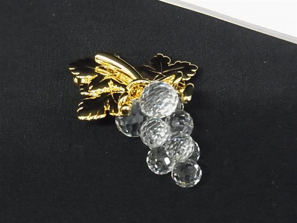 ■美品■ SWAROVSKI スワロフスキー グレープ ブドウ ピンブローチ ピンバッジ アクセサリー ゴールド系×クリア DP7866