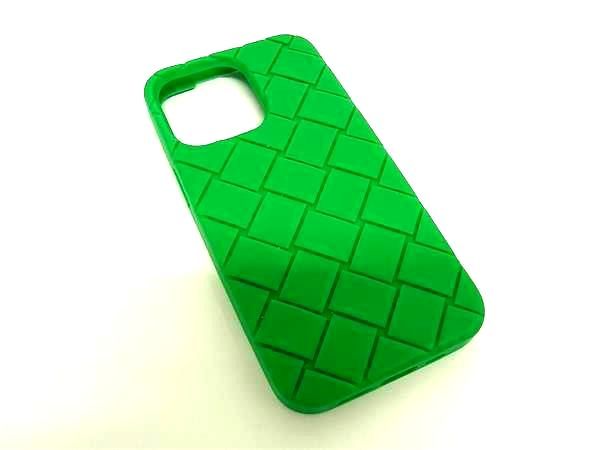 ■美品■ BOTTEGA VENETA ボッテガヴェネタ ラバー iPhone13 Pro対応 アイフォンケース スマホケース グリーン系 AT9066