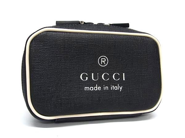 楽天pleasure-Store　楽天市場店■新品同様■ GUCCI グッチ 170407 PVC メイクポーチ マルチケース 小物入れ メンズ レディース ブラック系×ホワイト系 FA0543