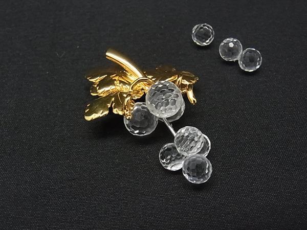 SWAROVSKI スワロフスキー グレープ ぶどう 葡萄 ピンブローチ ピンバッジ アクセサリー クリア×ゴールド系 DP5277