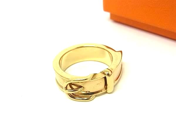 商品情報 ブランド名 HERMES エルメス 状態ランク SAランク(新品同様) ライン カラーシャンパンゴールド系 素材 サイズ(cm) 直径:約2.5cm サイズ(inch) ポケット 付属品画像内にあるものが全てになります シリアル及び刻印 状態擦れ小 □□□　状態ランクについて　□□□ 【N】　新品 【S】　未使用品（展示品など） 【A】　傷汚れが少なく状態の良い商品 【B】　程よい使用感や多少の傷、汚れはあるが程度良好の商品 【C】　使用感の他、目立つ傷や汚れが見れる商品 【D】　かなり大きな痛みがある難あり商品 ※記載させていただきました状態説明・ランクは、あくまで弊社基準にて判断したものとなります。 その為、個人差による主観の差が生じる場合も御座いますので、あらかじめご了承頂いた上で、ご検討下さいませ。 pleasure（株式会社peace）が販売しています。 出品中の商品につきましては全て正規品(本物）でございます。 （古物許可証第305521507463東京都公安委員会）