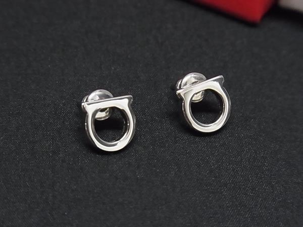 ■新品■未使用■ Salvatore Ferragamo フェラガモ ガンチーニ ピアス アクセサリー レディース シルバー系 FL9518
