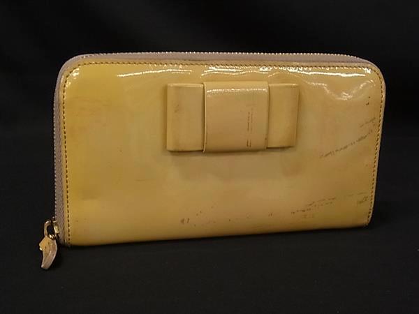 miumiu ミュウミュウ パテントレザー 