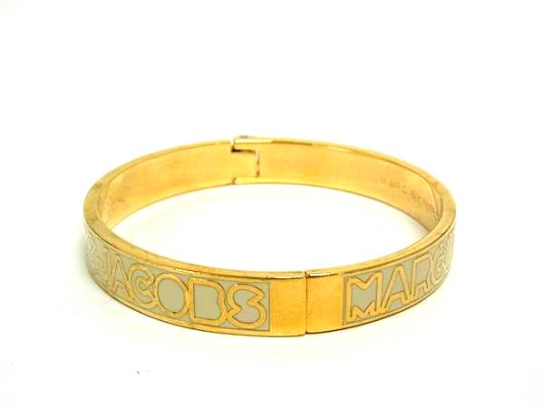 乐天商城 - MARC BY MARC JACOBS マークバイマークジェイコブス バングル ブレスレット アクセサリー レディース ゴールド系×ベージュ系 DM9474