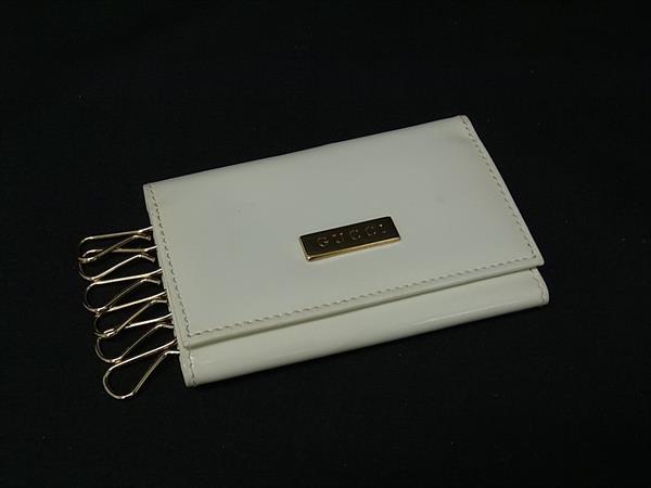 GUCCI グッチ パテントレザー 6連 キ�
