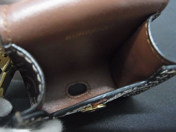 極美品 BURBERRY バーバリー レザー AirPodsケース エアポッズケース イヤホンケース ブラック系×ホワイト系 C ypeace2015-10004673 pleasure-Store 楽天市場店 サンプル画像3