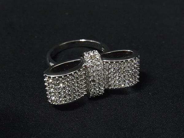 ■美品■ SWAROVSKI スワロフスキー ラインストーン リボン リング 指輪 アクセサリー 表記サイズ52 (約12号) シルバー系 DK6623