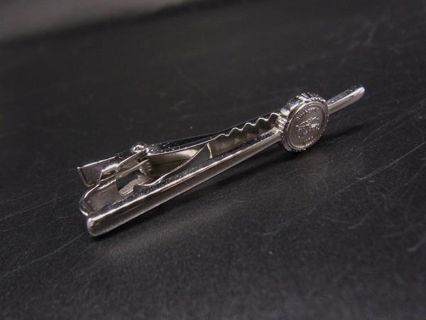 ■美品■ Burberrys バーバリーズ タイピン タイクリップ 紳士 ビジネス メンズ シルバー系 DM8888