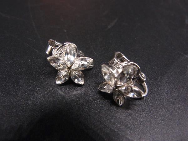 ■美品■ NINA RICCI ニナリッチ ラインストーン 花 フラワー クリップ式 イヤリング アクセサリー レデ..