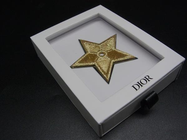 ■極美品■ ChristianDior クリスチャンディオール スター 星 ピンブローチ ピンバッジ アクセサリー ゴールド系 DN1010