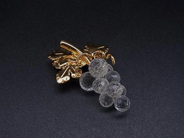 ■美品■ SWAROVSKI スワロフスキー グレープ ぶどう 葡萄 ピンブローチ ピンバッジ アクセサリー ゴールド系×クリア DM8315