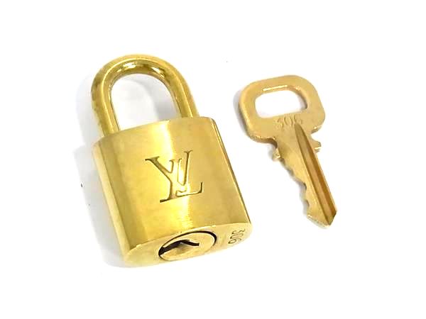 乐天商城 - ■美品■ LOUIS VUITTON ルイヴィトン カデナ 南京錠 パドロック 306 ゴールド系 DJ8087