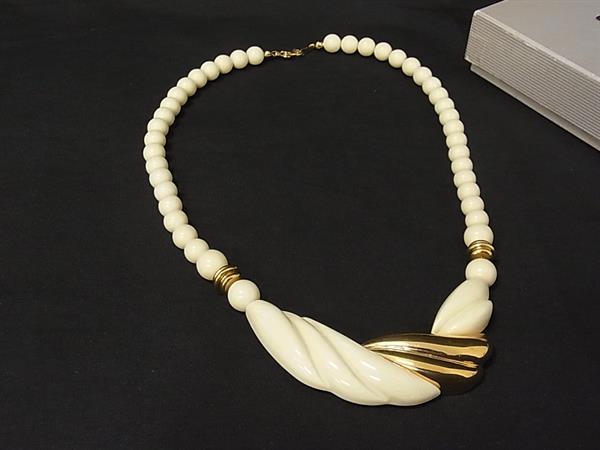 ■美品■ AVON エイボン ネックレス �